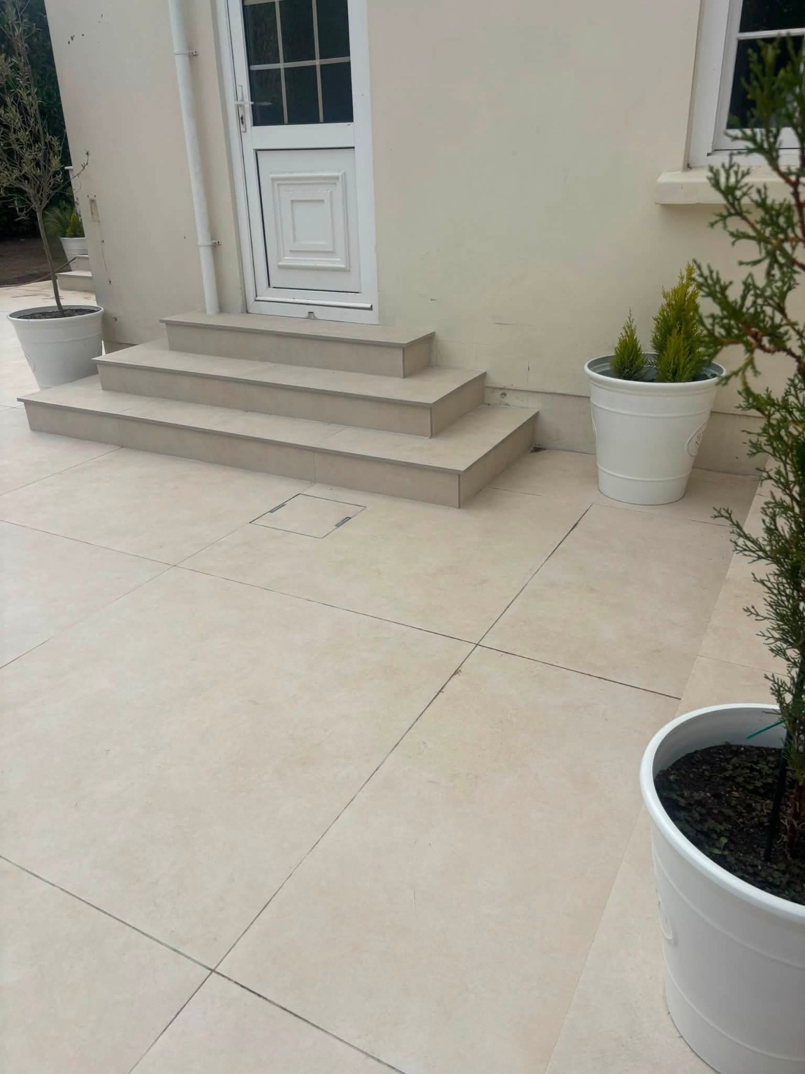 Detailed stone outdoor staircase and patio finish