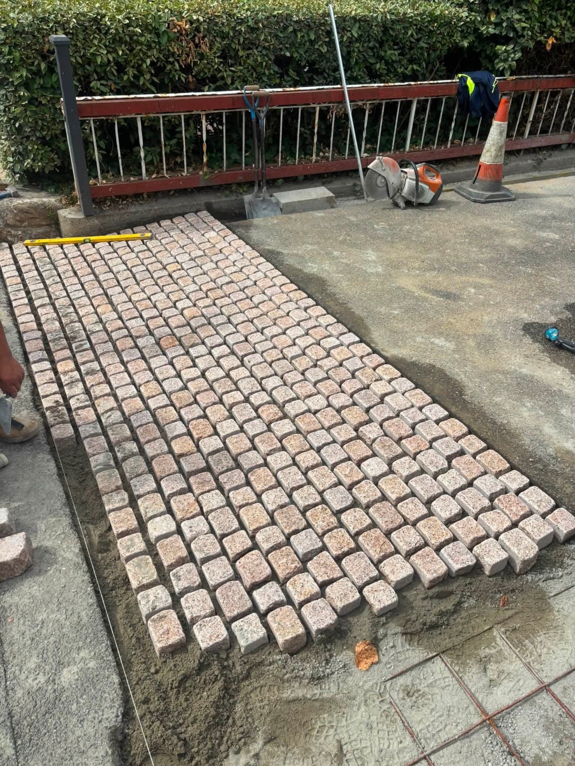 BLOCK PAVING & DRIVEWAYS